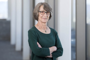 Dee Quinn, who received a master’s degree in genetic counseling from Sarah Lawrence College in 1981, was appointed director of the University of Arizona Health Sciences’ Genetic Counseling Graduate Program in 2016. 