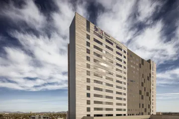 Banner building in phoenix