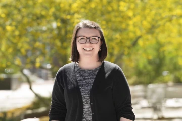 Outdoor portrait of researcher Leslie Farland